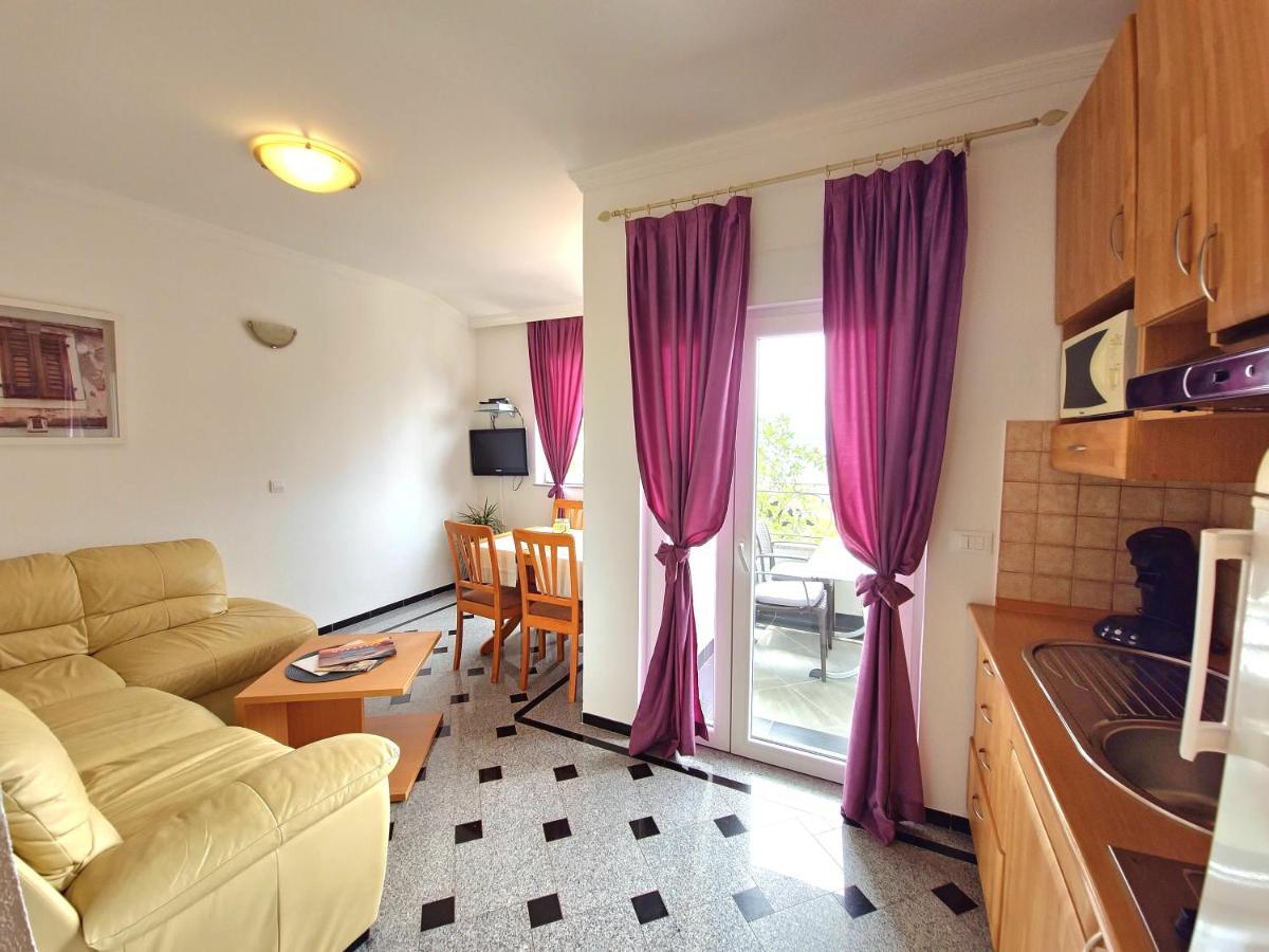 Tomic 3 Apartma Makarska