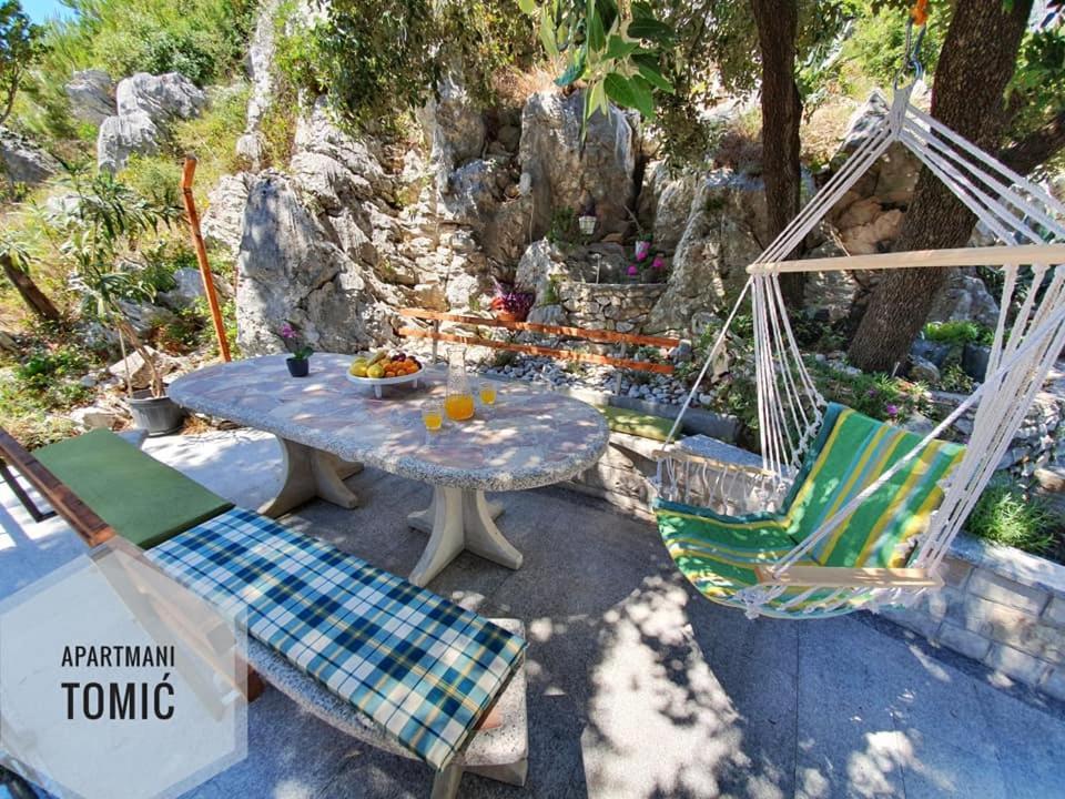 Apartma Tomic 3 *